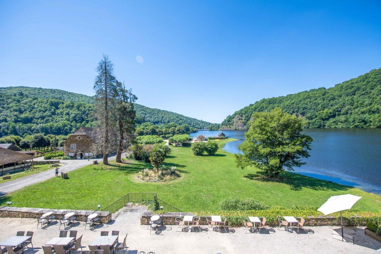 Camping Le Chateau Du Gibanel Saint-Martial-Entraygues Exterior foto